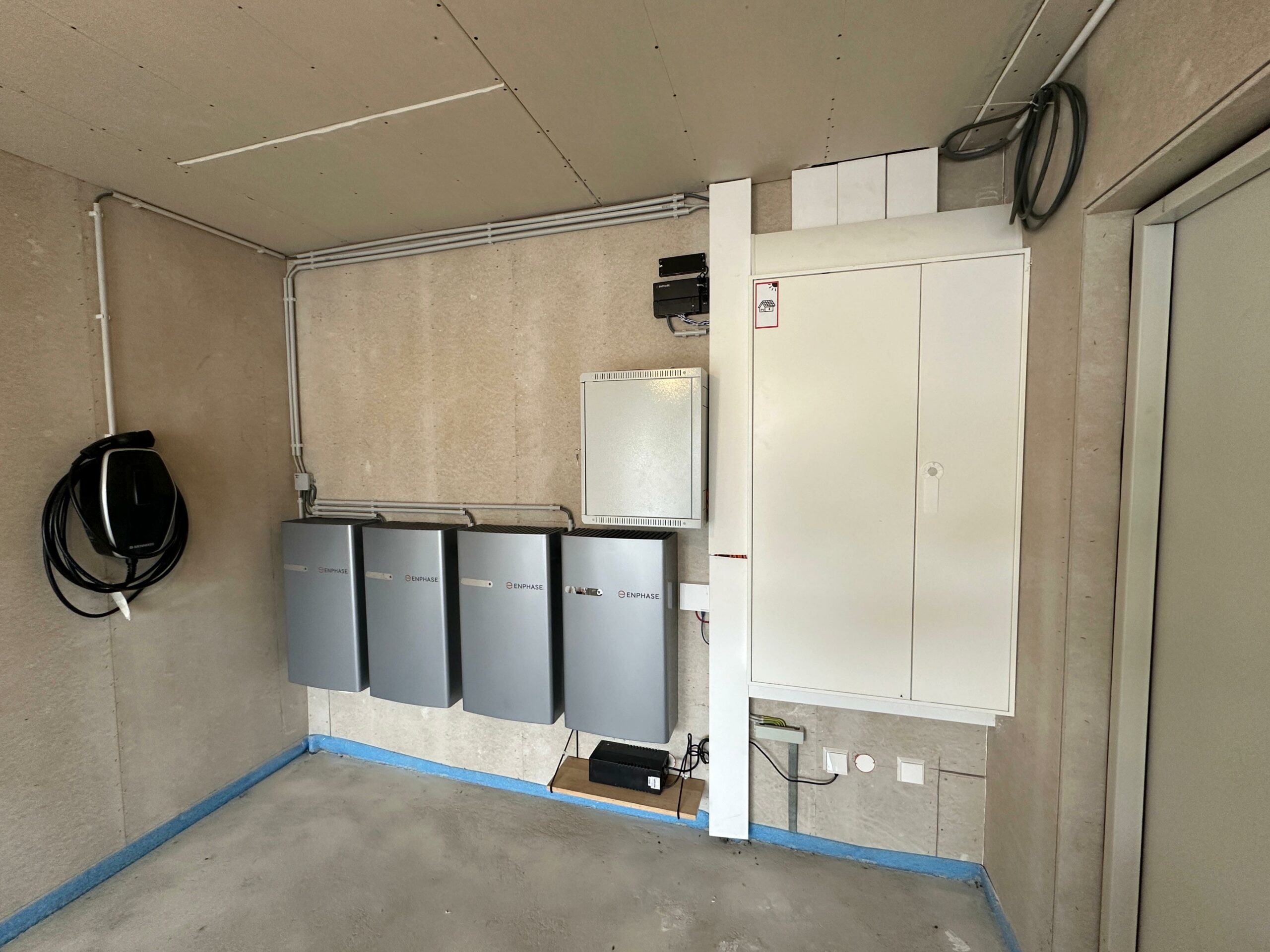 installation des batteries solaires